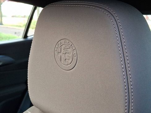 New 2025 Alfa Romeo Tonale image 10