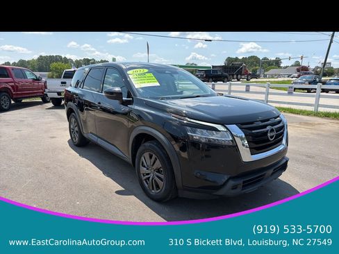 Used 2022 Nissan Pathfinder S FWD image 1