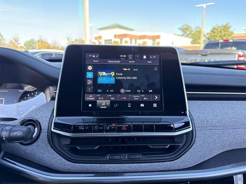 New 2026 Jeep Compass Latitude image 22