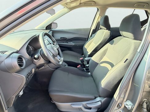 Certified 2025 Nissan Kicks Play S FWD image 13