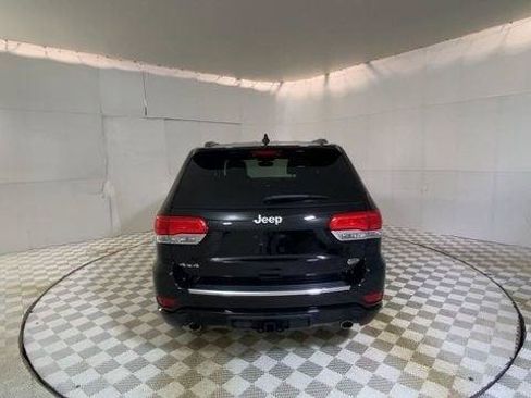 Used 2020 Jeep Grand Cherokee Overland AWD/4WD image 2