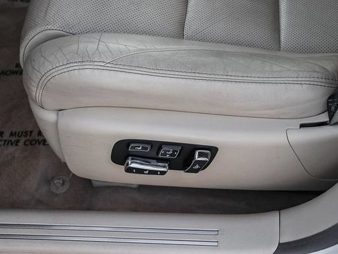 Used 2016 Lexus LS 460 w/ Comfort Package RWD image 26