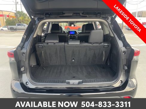 Certified 2024 Toyota Highlander XLE FWD image 22