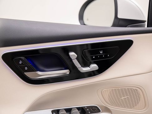 New 2026 Mercedes-Benz GLC 300 4MATIC image 16