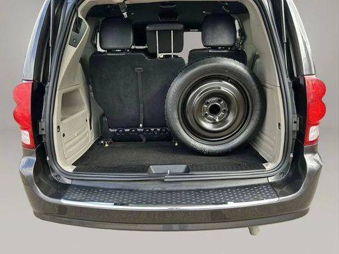 Used 2018 Dodge Grand Caravan SXT FWD image 24