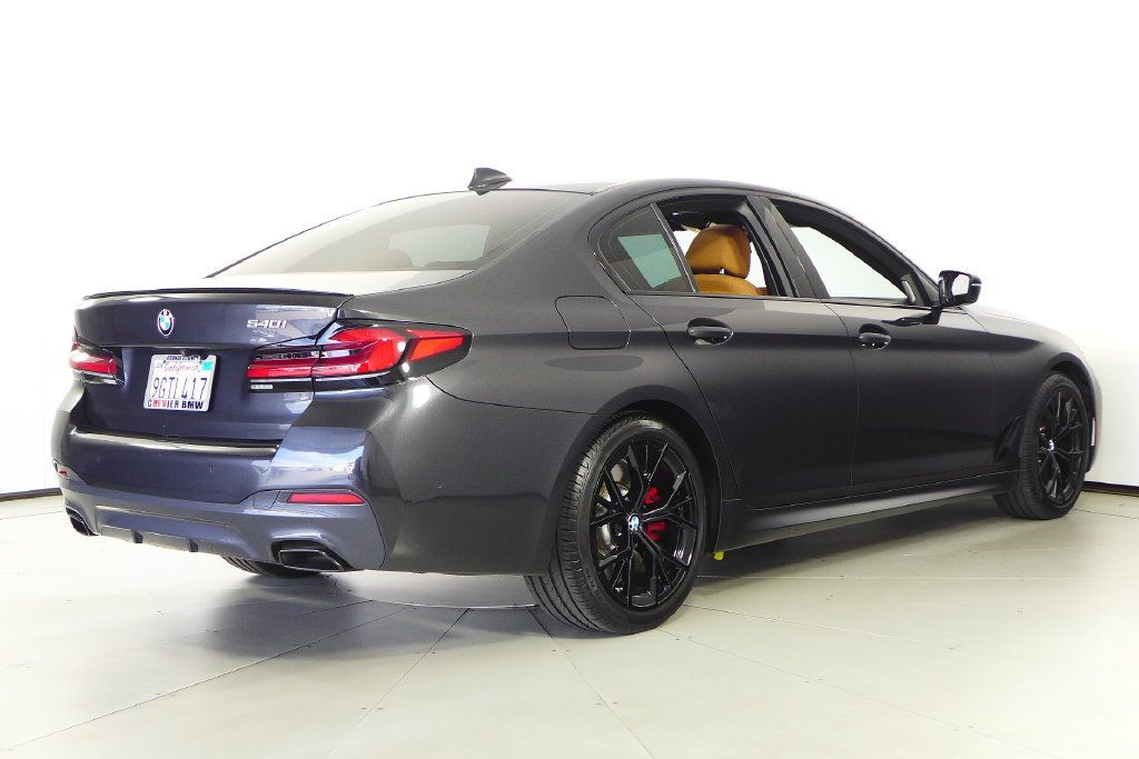 Used 2023 BMW 540i w/ M Sport Package RWD image 7
