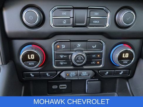 Used 2023 Chevrolet Tahoe LT AWD/4WD image 18