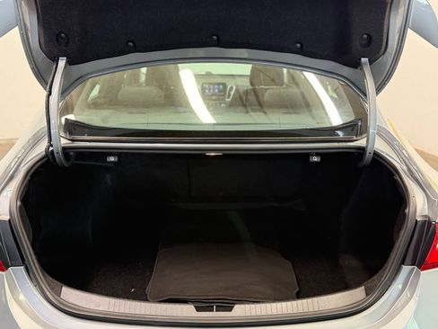 Used 2025 Chevrolet Malibu RS FWD image 26