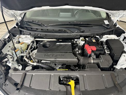 Used 2025 Nissan Rogue SV AWD/4WD image 32