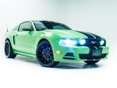 Used 2014 Ford Mustang GT Premium w/ Electronics Package RWD image 5