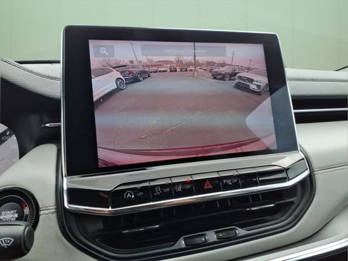 Used 2022 Jeep Compass Limited image 26