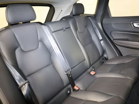 Used 2025 Volvo XC60 B5 Plus AWD/4WD image 42