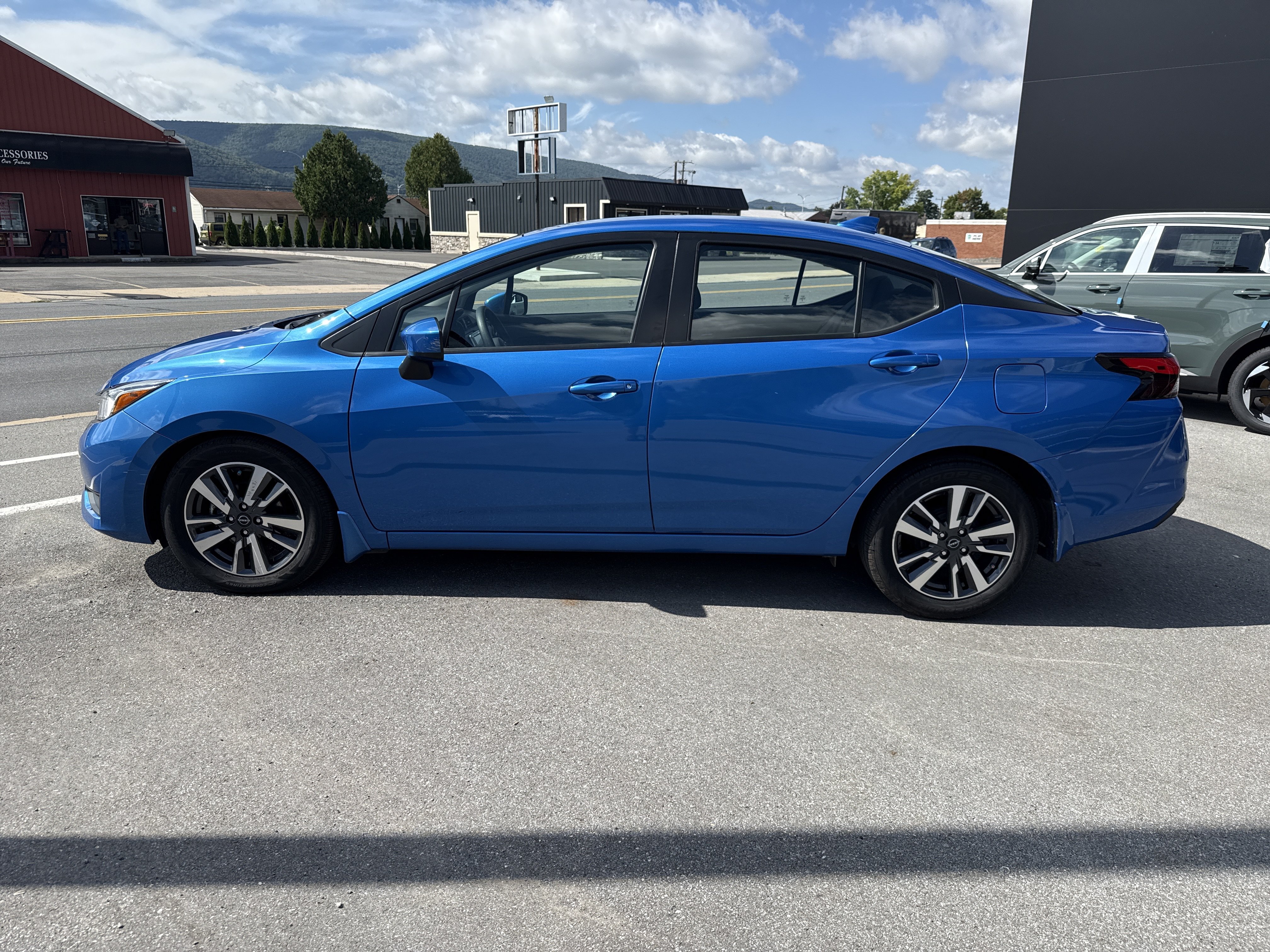 Used 2024 Nissan Versa SV w/ Trunk Package FWD image 12