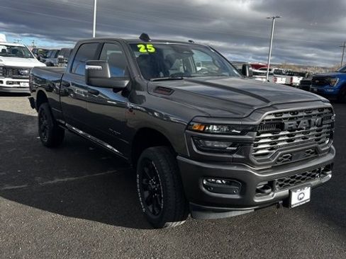 Used 2025 RAM 3500 Big Horn image 5