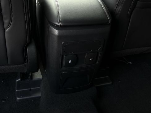 Used 2024 Ford Explorer XLT w/ Equipment Group 202A AWD/4WD image 24