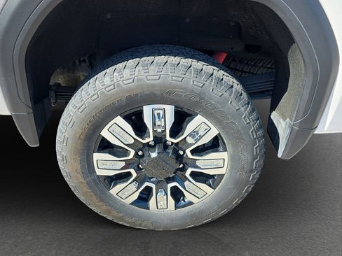 Used 2024 GMC Sierra 2500 Denali w/ Denali Reserve Package AWD/4WD image 5