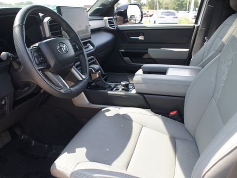 Used 2025 Toyota Sequoia Limited AWD/4WD image 14