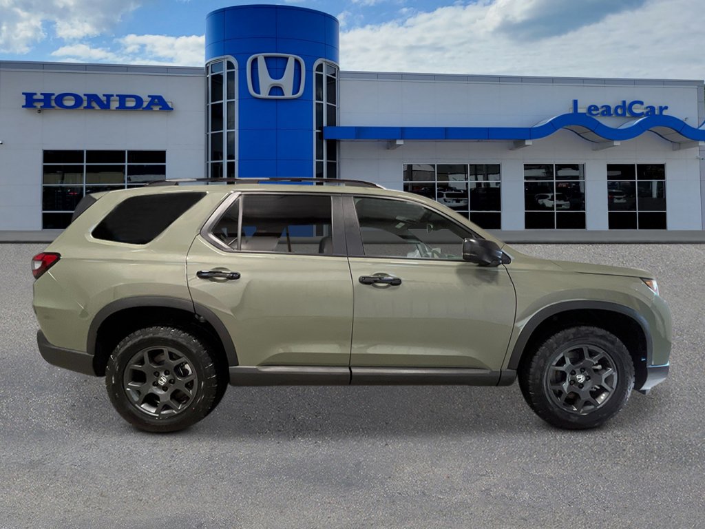 New 2026 Honda Pilot TrailSport image 8