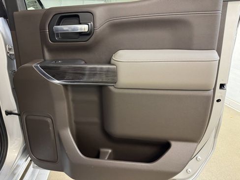 Used 2021 Chevrolet Silverado 1500 LTZ w/ LTZ Premium Package image 26