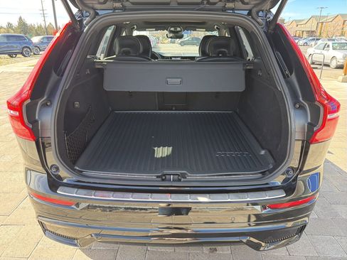 Used 2024 Volvo XC60 B5 Ultimate w/ Protection Package Premier image 8