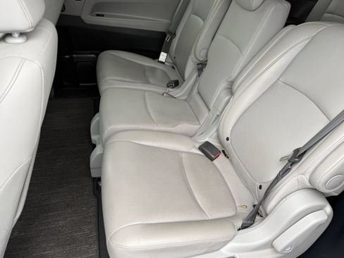 Used 2024 Honda Odyssey EX-L image 8