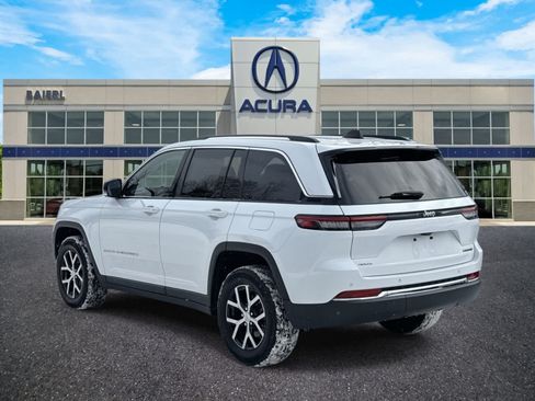 Used 2023 Jeep Grand Cherokee Limited AWD/4WD image 3