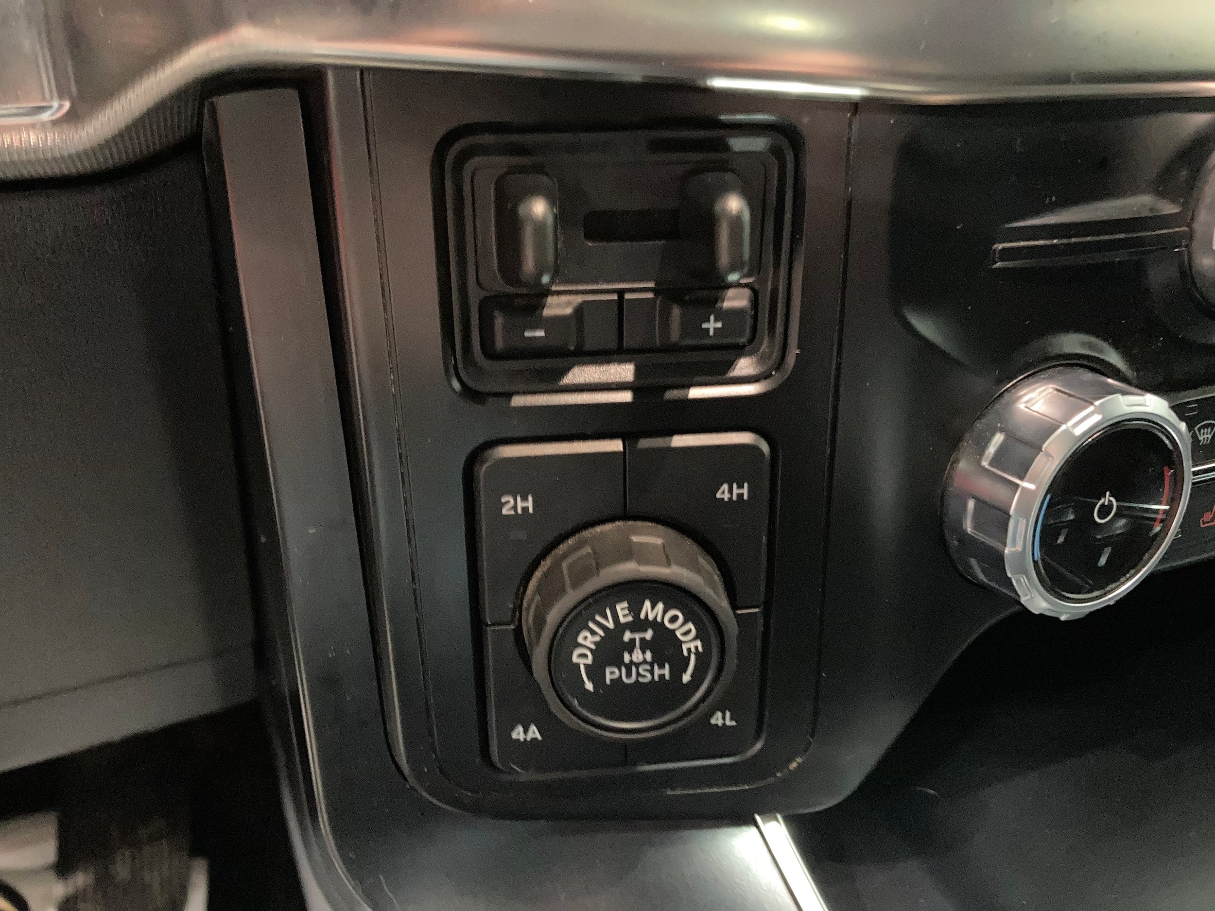 Used 2023 Ford F150 Raptor w/ Raptor 37 Performance Package AWD/4WD image 30