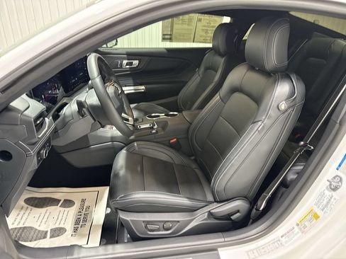 Used 2025 Ford Mustang GT Premium w/ GT Performance Package RWD image 20