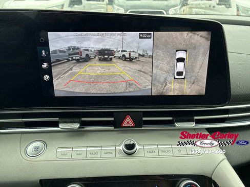 Used 2024 Hyundai Elantra Limited FWD image 12