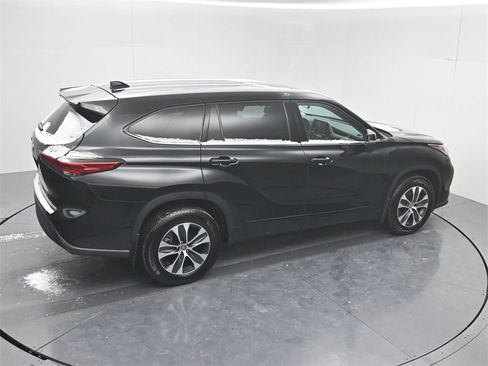 Used 2022 Toyota Highlander XLE image 53