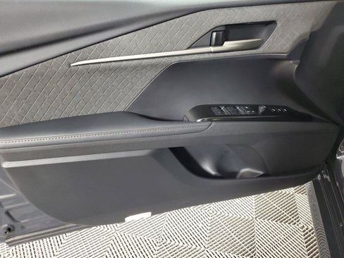 Used 2025 Toyota Camry XLE w/ Premium Plus Package FWD image 18