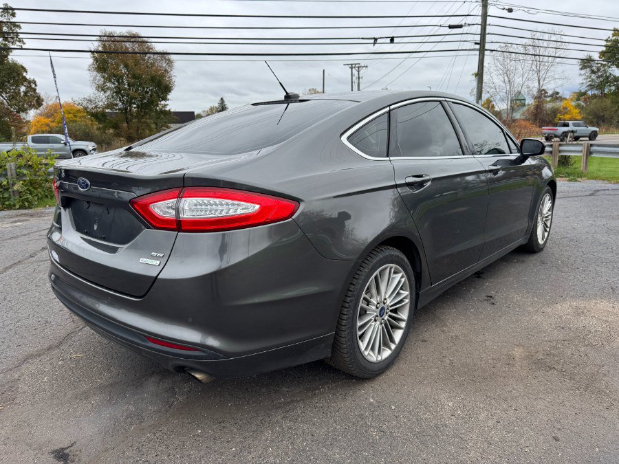 Used 2015 Ford Fusion SE w/ Equipment Group 202A FWD image 5