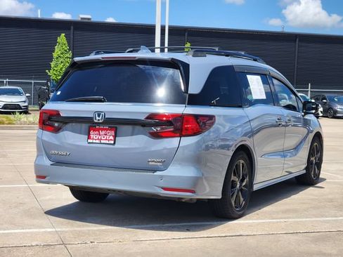 Used 2023 Honda Odyssey Sport image 7