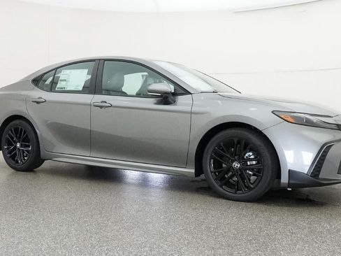 New 2026 Toyota Camry SE FWD image 28