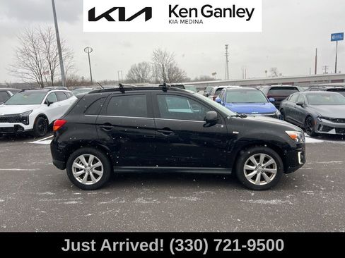 Used 2015 Mitsubishi Outlander Sport SE image 4