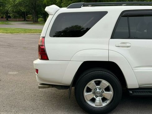 Used 2005 Toyota 4Runner Limited AWD/4WD image 8