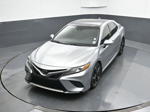 Used 2019 Toyota Camry XSE image 42
