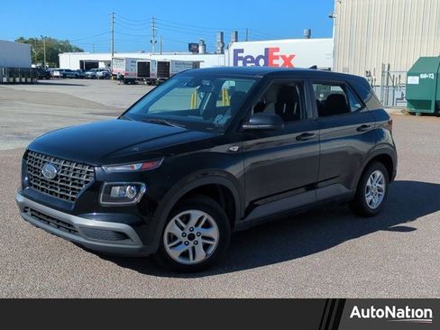 Used 2021 Hyundai Venue SE image 1