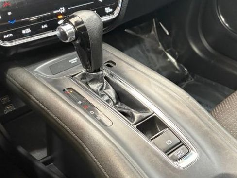Used 2021 Honda HR-V EX image 39