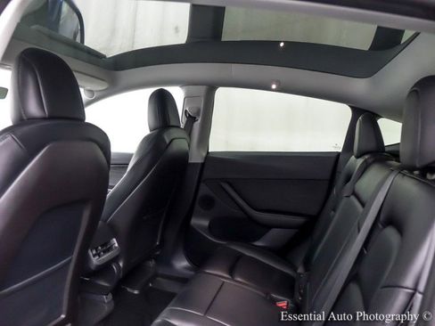Used 2020 Tesla Model Y Long Range image 15