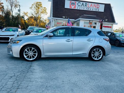 Used 2011 Lexus CT 200h Premium image 2