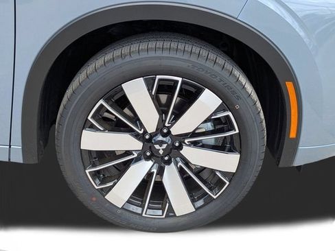New 2026 Mitsubishi Outlander SEL FWD image 11