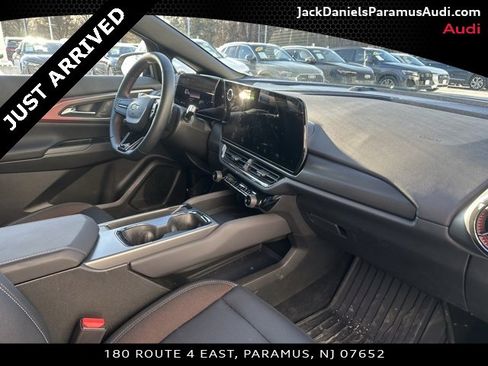 Used 2025 Chevrolet Equinox EV RS image 15