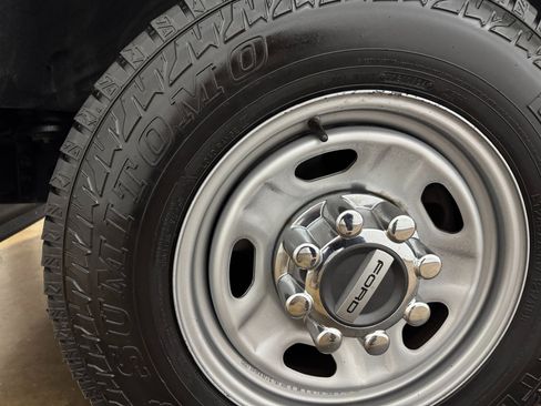 Used 2020 Ford F250 XL w/ Power Equipment Group image 89