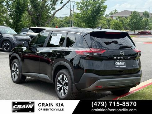 Used 2023 Nissan Rogue SV FWD image 5