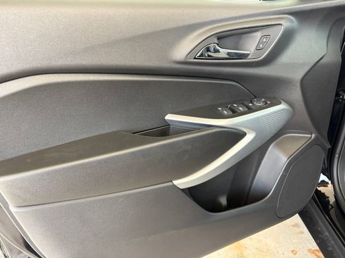 New 2026 Chevrolet Trax LS w/ LS Convenience Package FWD image 10