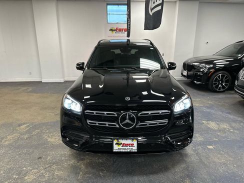 Used 2021 Mercedes-Benz GLS 580 4MATIC w/ E-Active Body Control Package image 4