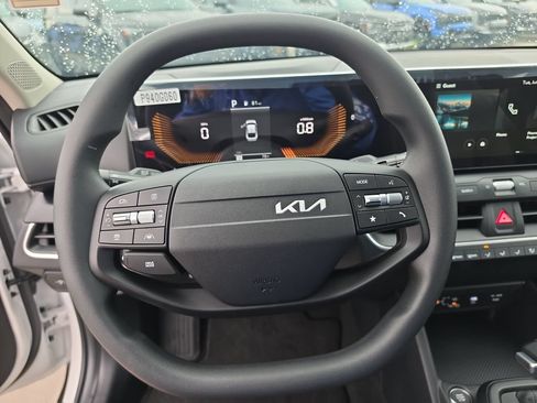 New 2026 Kia K4 FWD image 29