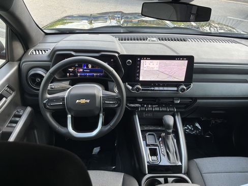 Used 2025 Chevrolet Colorado W/T w/ WT Custom Package image 27