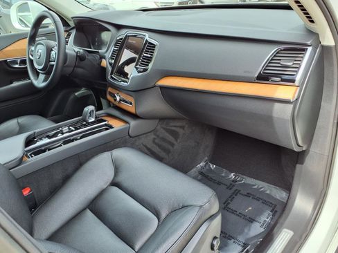 Certified 2023 Volvo XC90 B6 Plus w/ Protection Package Premier image 10